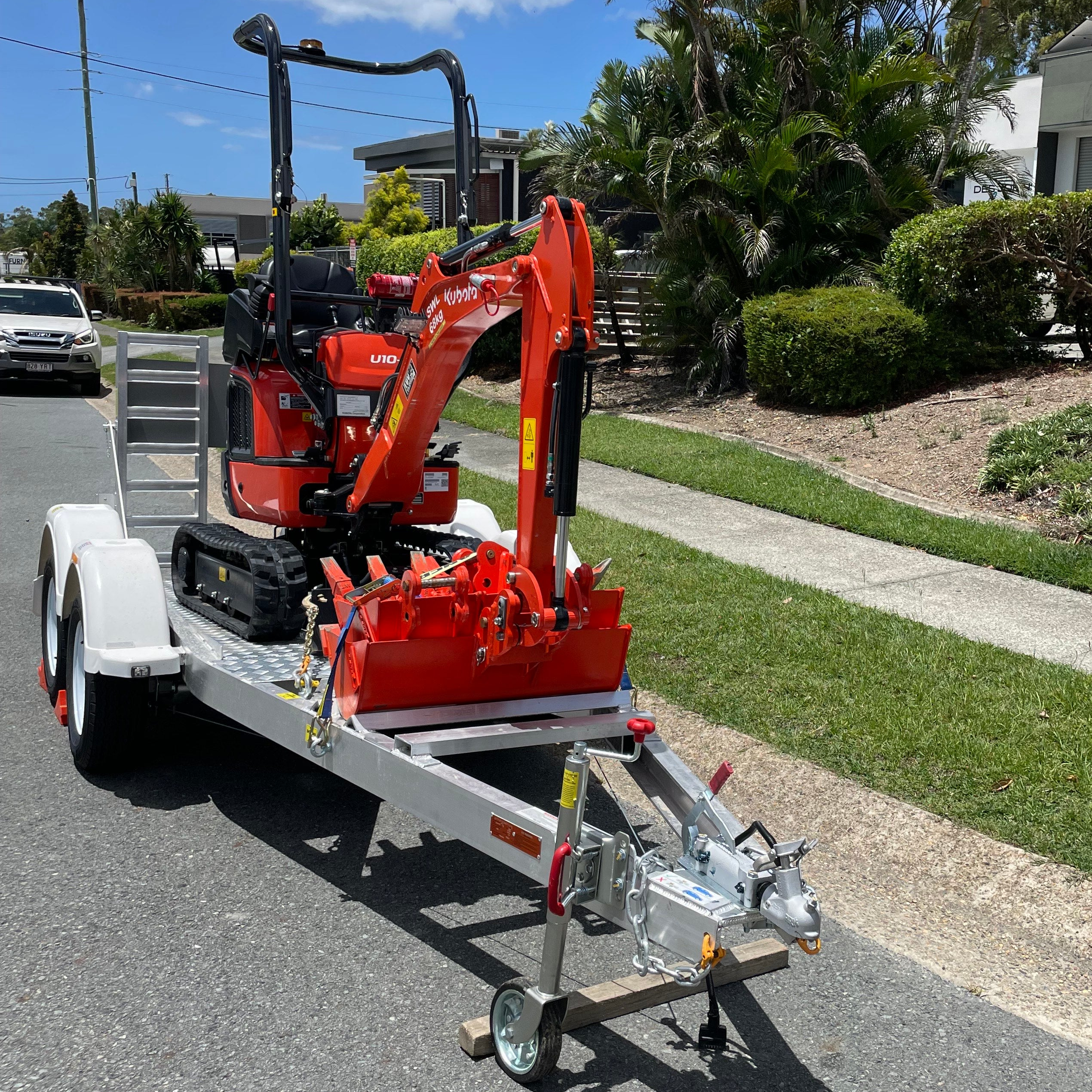 Micro 1.0 780mm access Weekend Hire- Trailer Included