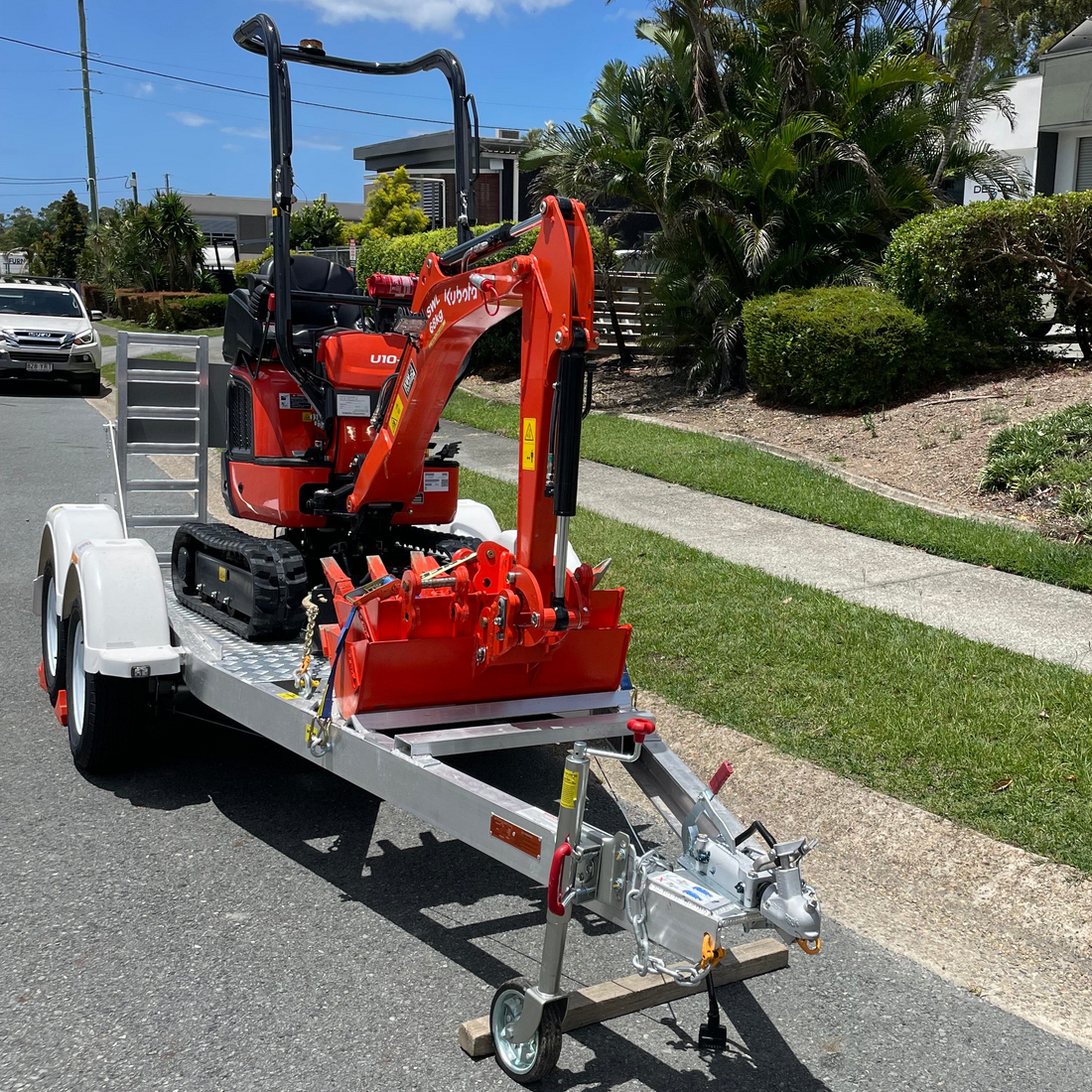 Micro 1.0 780mm access Weekend Hire- Trailer Included