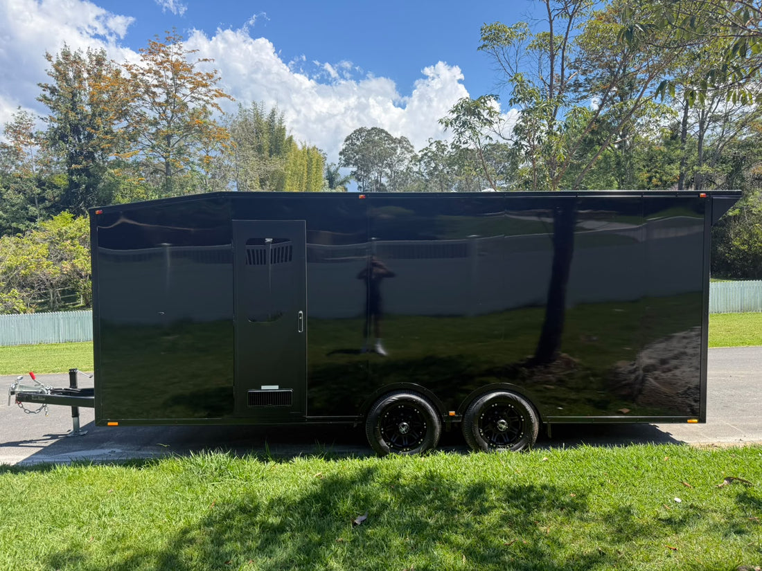 3.5 tonne enclosed trailer for hire on the Gold Coast, side view, tandem axles